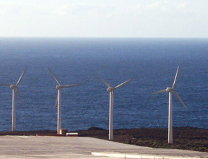 Energía eólica junto al mar